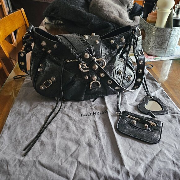 Balenciaga handbag 2022 - Picture 2 of 7